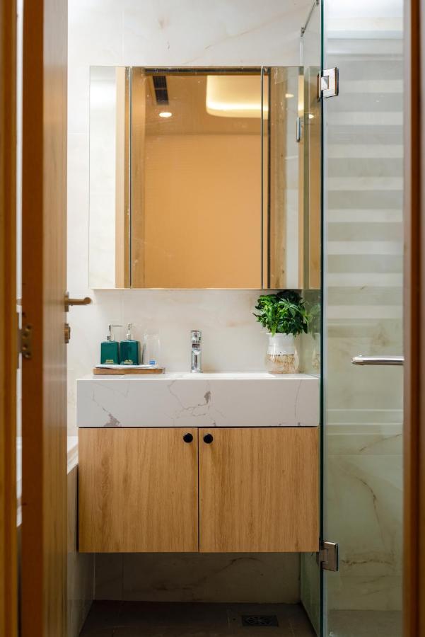 The Galaxy Home Doi Can Hotel And Apartment Hanoi Exteriör bild