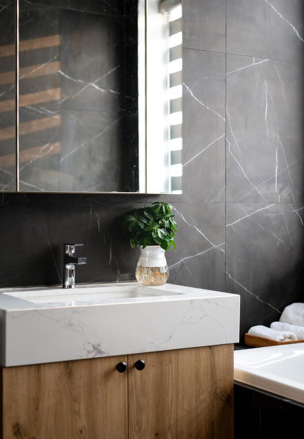 The Galaxy Home Doi Can Hotel And Apartment Hanoi Exteriör bild